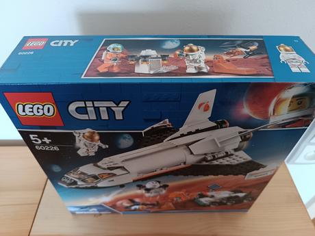 Lego city 60226 raketoplán zkoumající mars,