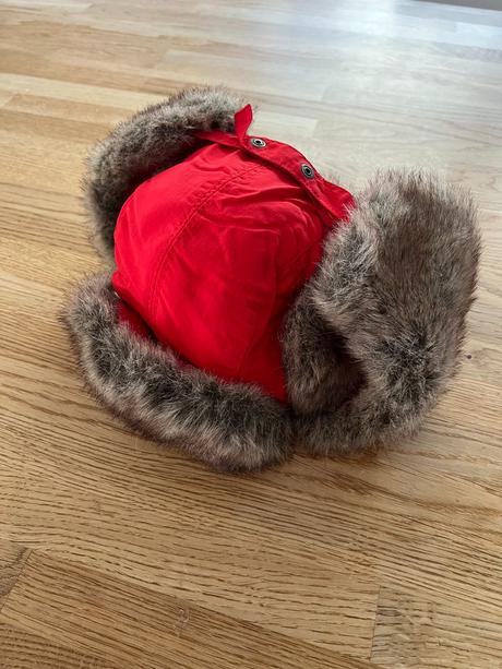 Čepice & ušanka & beranice wigéns vel. 122/134, 122