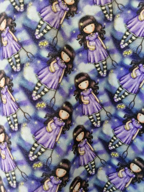 Mikinošaty s kapsami, 128