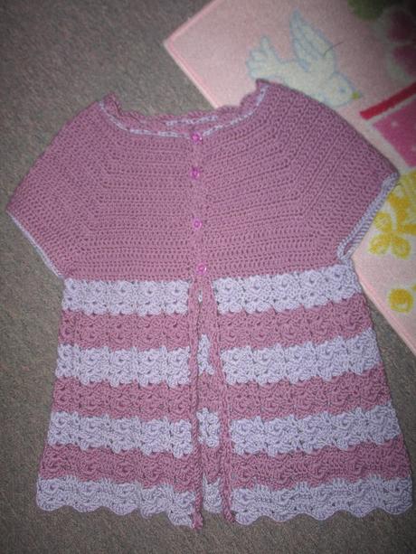 Háčkovaná vestička 116/122, 116