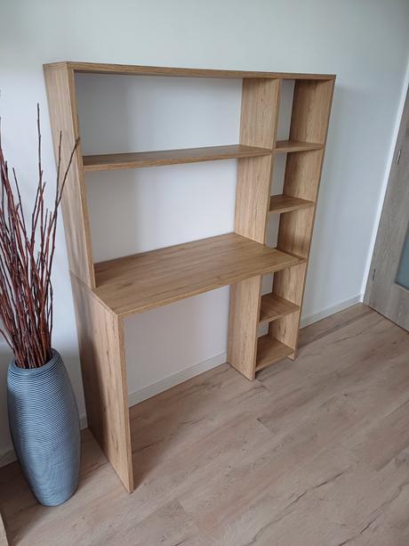 Počítačový stůl,