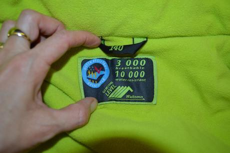 Bunda z. waitomo vel.140 - v.sloupec 10 000, 140