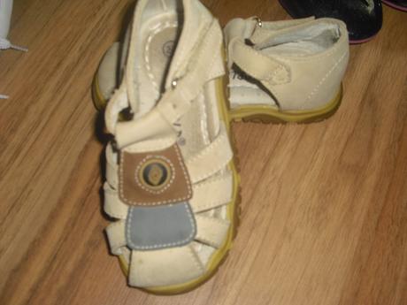 Dívčí sandálky, 24