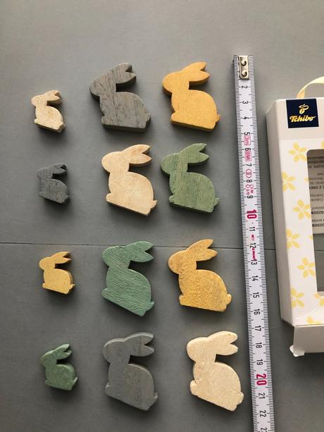 Jaro velikonoce dřevěné ozdoby zajíčci 12ks šedá, 