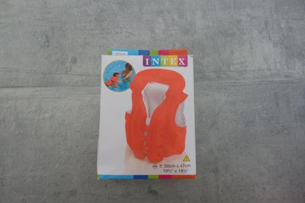 Nafukovací vesta intex,