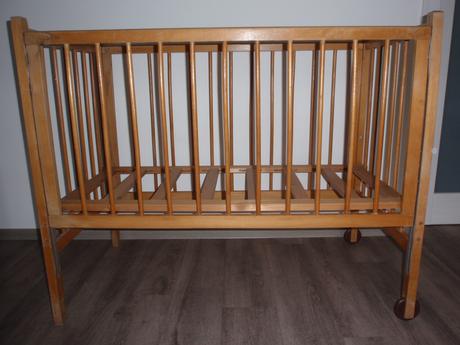 Postýlka dětská s matrací dřevěná přírodní., šířka (cm): 60,délka (cm): 120