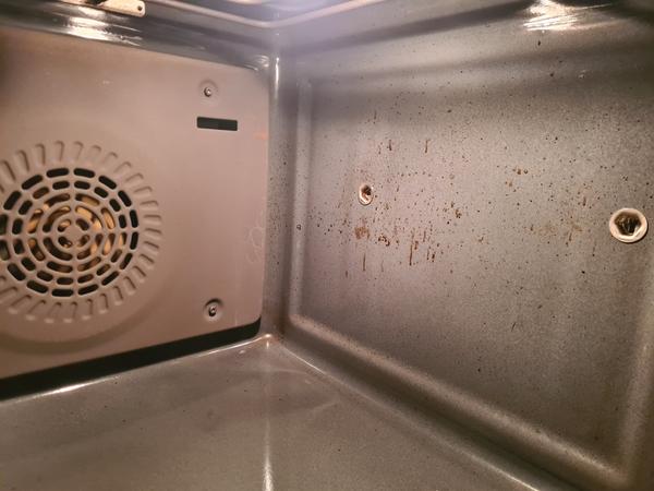 Rady na snadné a účinné čištění trouby doma