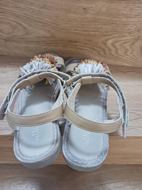 Sandálky č.32 pohodlné top stav., 32