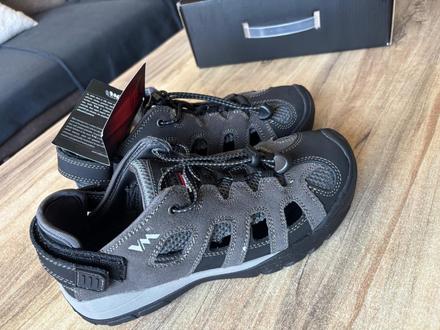 Dámské sportovní sandály, 39