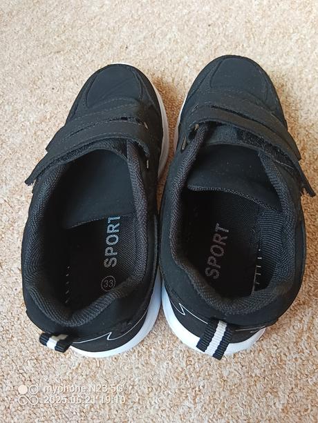 Tenisky černé "sport" vel."33", 33