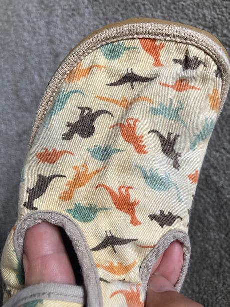 Bačkory /přezůvky beda s dinosaury, beda,32