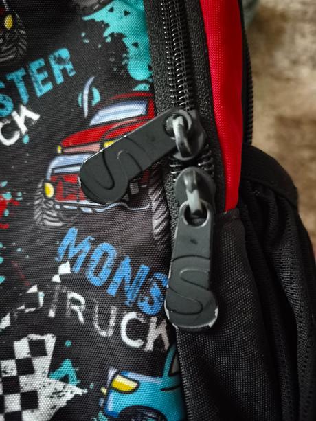 Školní ergonomicky batoh,