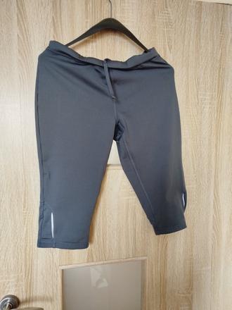 Dámské sportovní kraťasy, 40