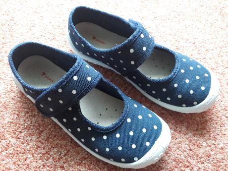 Dívčí tenisky, 32