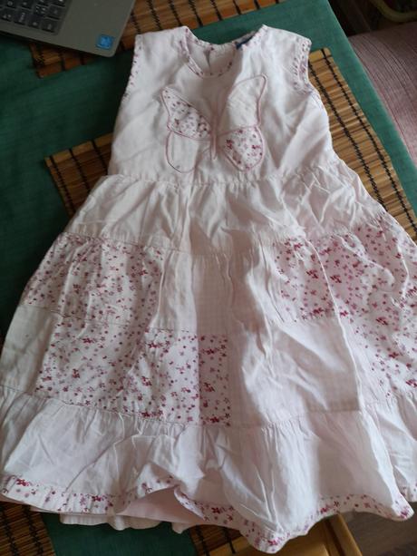 Překrásné letní šaty s motýlem na léto, 86