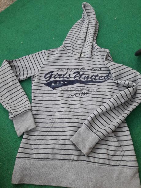 Mikina šedá na donošení 140, 140