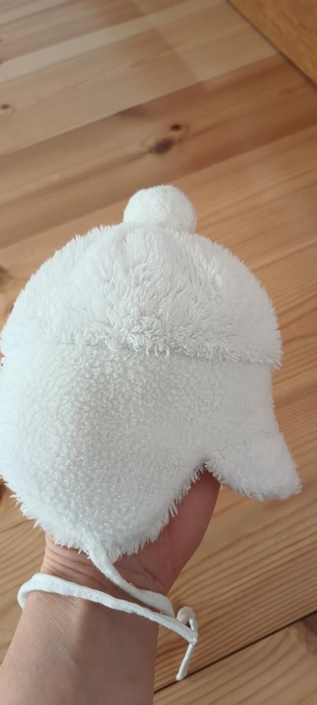 Zimní bílá čepice na zavazování, <50