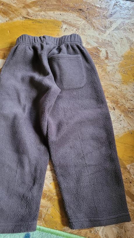 Teplé tepláky, 104