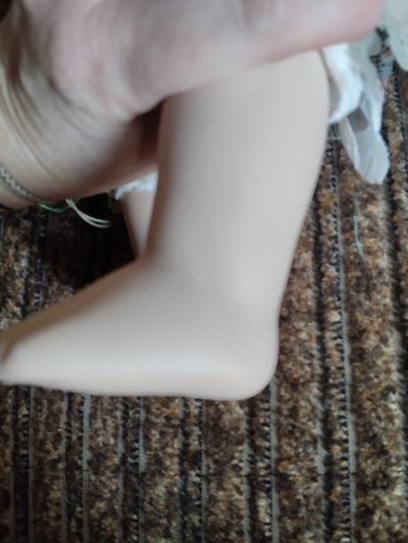 Porcelánová značená zrzečka, 