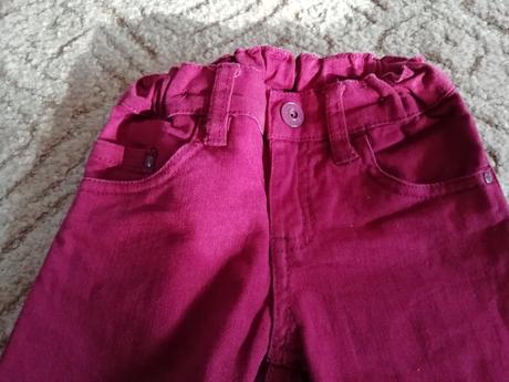 Fialové rifličky vel.104 pěkný stav, c&a,92