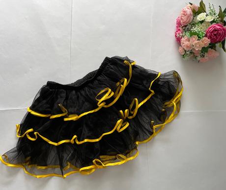 An 12/ sukně tylová s volánky - v.cca 8/10 let, 134