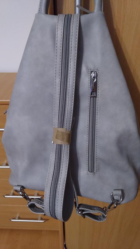 Koženkový batůžek, 