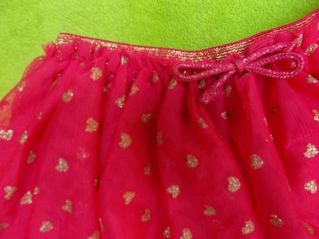 Tylová sukně se srdíčky, 98