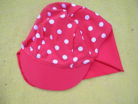 Plavecký overal š čepkou, 68