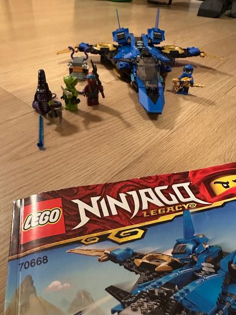 Lego ninjago jayův bouřkový štit 70668, 