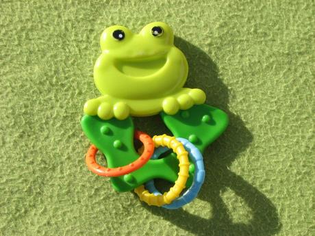 Kousátko žába ,