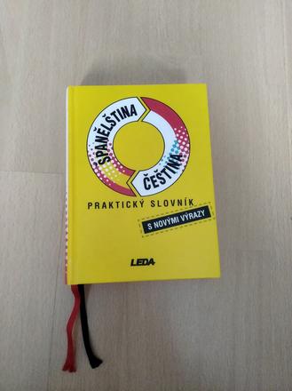 Česko- španělský slovník,