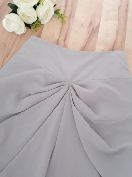 Zajímavá sukně, xs