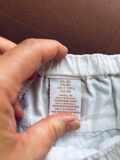 Kraťaso sukně s volánky ,olemovanim s madeirou, 98