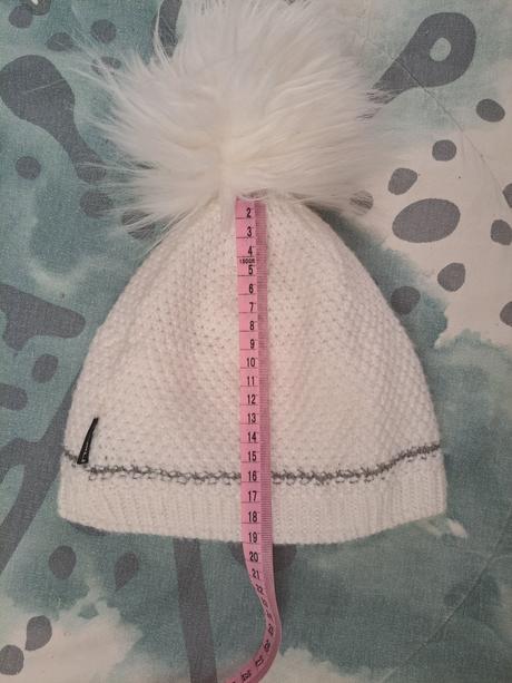 Zimní čepice s  bambulí, 