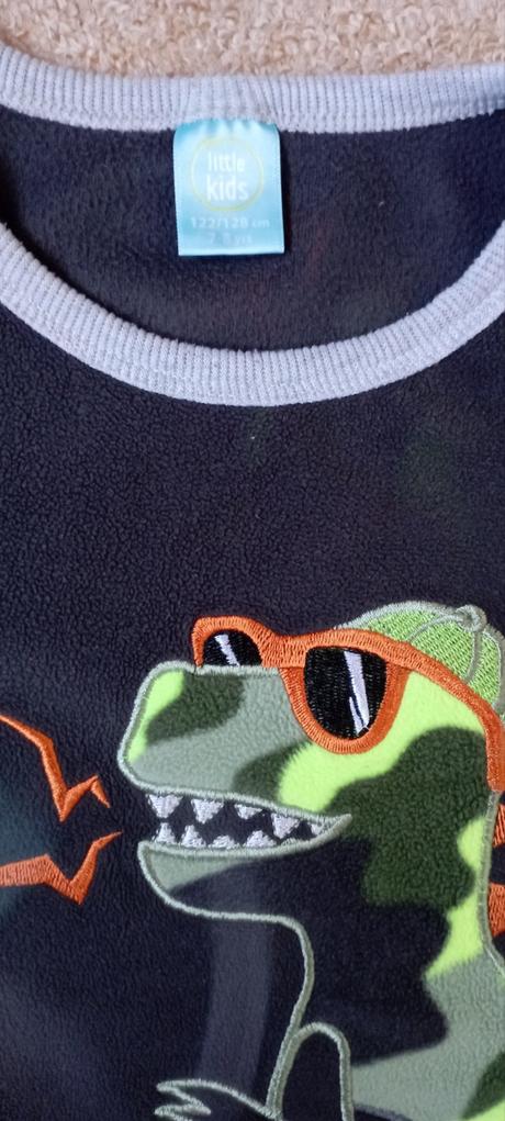 Flauš mikina zn."little kids" vel "122-128", 122