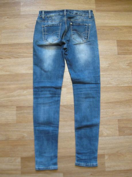 Džíny, 38