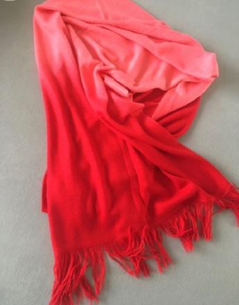 Velká šála s barevným přechodem, l