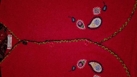 Krásný vyšívaný tenčí svetr, george,104