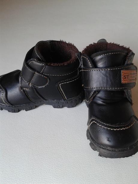 Podzimní / zimní botky / boty, 25