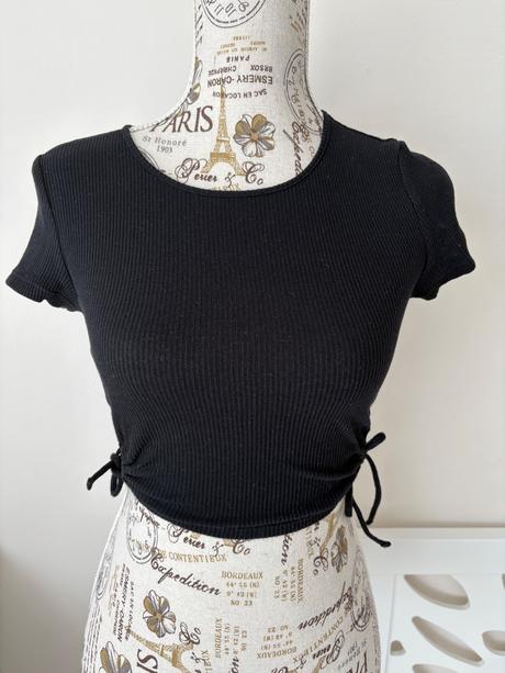 Krátké černé tričko h&m v xs, h&m,xs