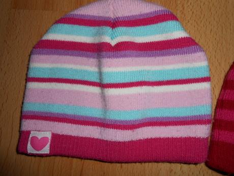 Čepička proužkovaná - již jen červená, 86