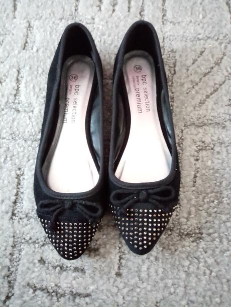 Dívčí baleríny, 36