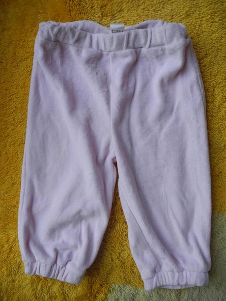 Sametové tepláky, 86