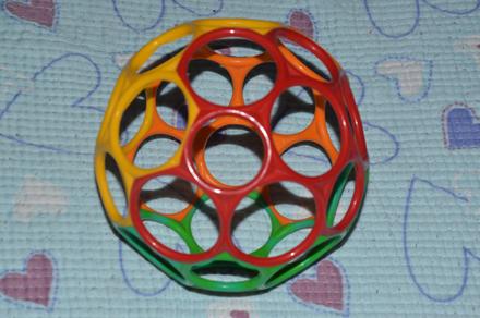 Oball 15cm (větší), děrovaný míč, 