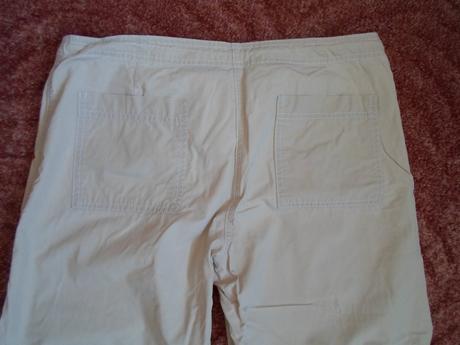Béžové 3/4 kalhoty kraťasy, clockhouse,40