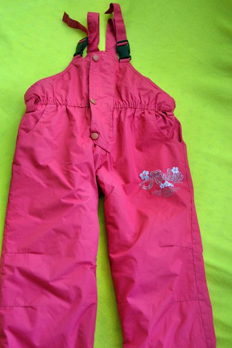 Dívčí oteplovačky v.104, 104