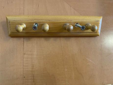 Dřevěný věšáček, 