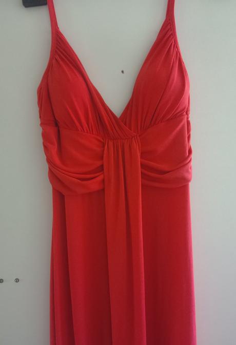 Malinové společenské šaty, c&a,s
