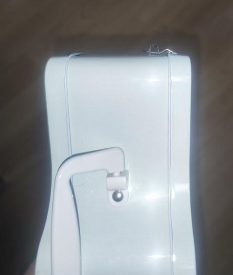 Plechová krabička,