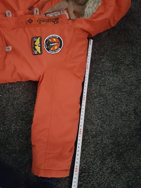 Krásná zimní bunda vel. 3-4 roky., 98